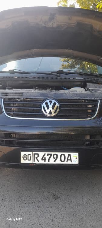 Wolsvagen T5 transpartiyor — 1