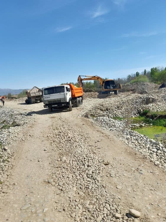Kamaz samasval sotiladi — 1
