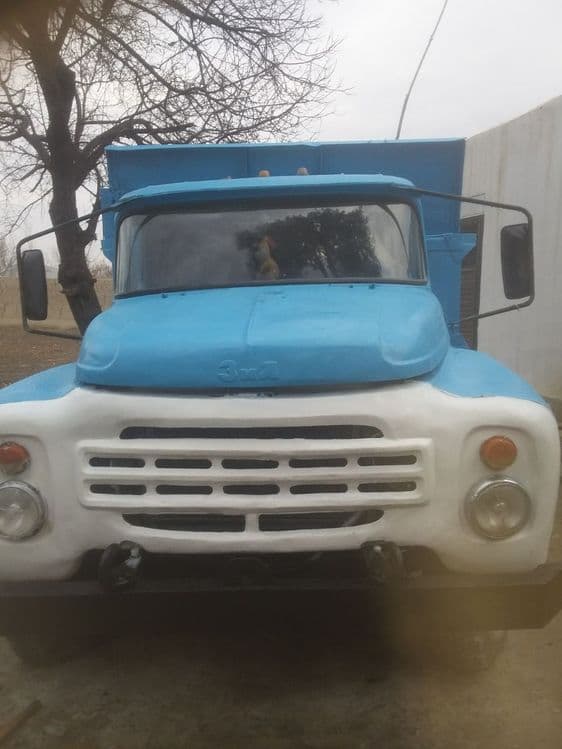 Zil 130 sotiladi — 1