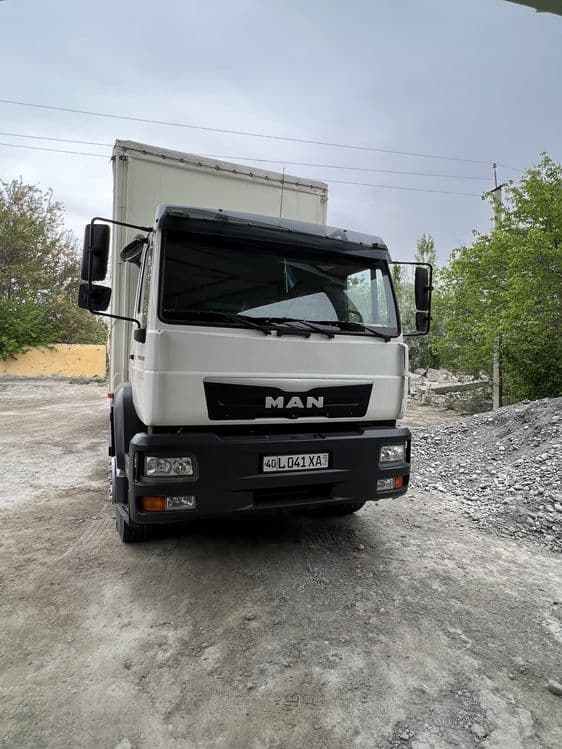 Man cla 31280 avtofurgon — 1