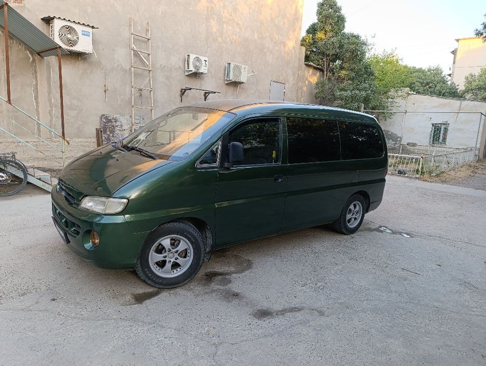 Продам Hyundai starex не спеша. Машина на уверенном ходу — 1