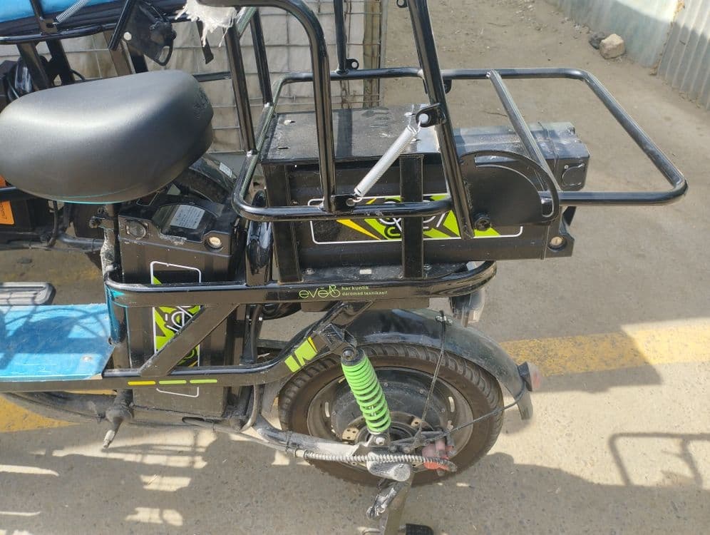 Skuter sotiladi 1 ta batereya bilani — 1