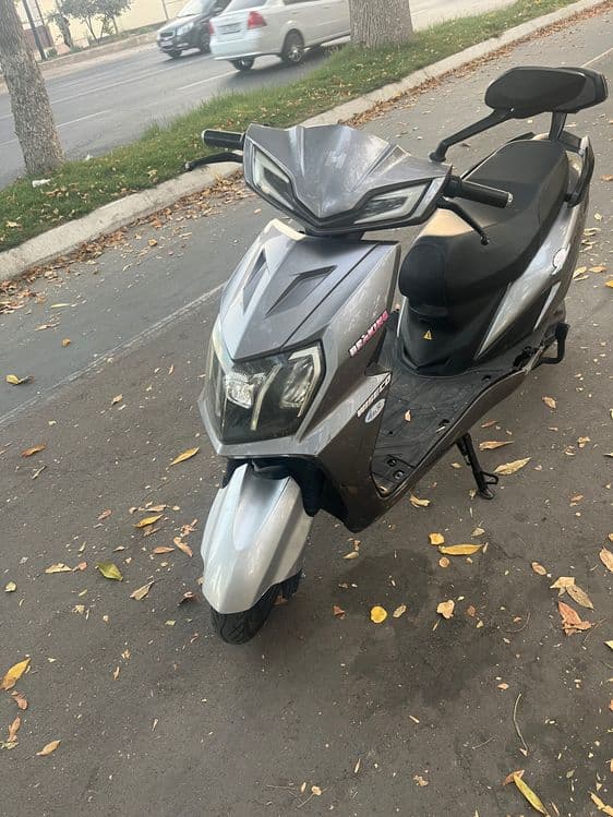 Skuter sotiladi holati yaxshi — 1