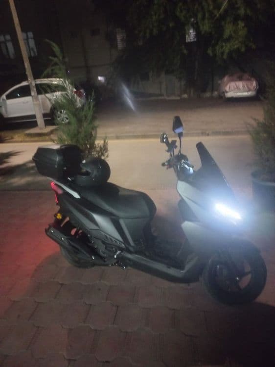 Drongo sr 150 kb skuter — 1