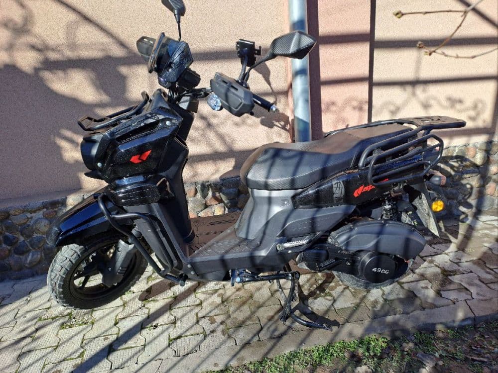 Скутер "Танк" 150см³ — 1