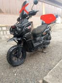 Skuter sotildi tank