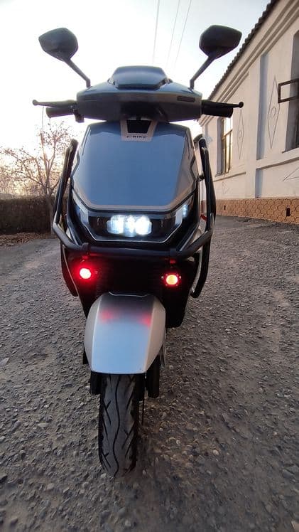 E-BIKE скутер сотилади — 1