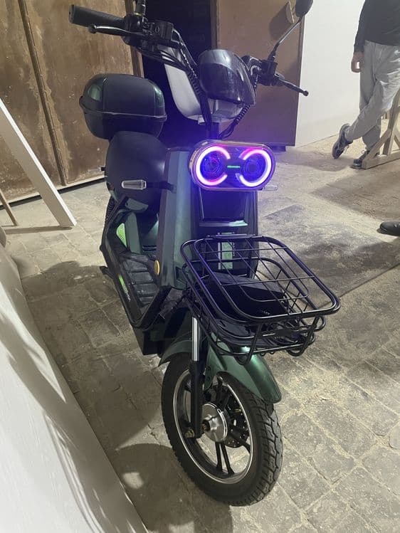 Skuter sotiladi 520000 kami bor — 1