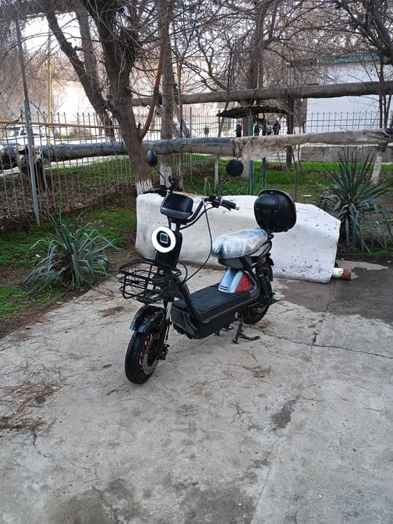 Skuter Yougo Super — 1