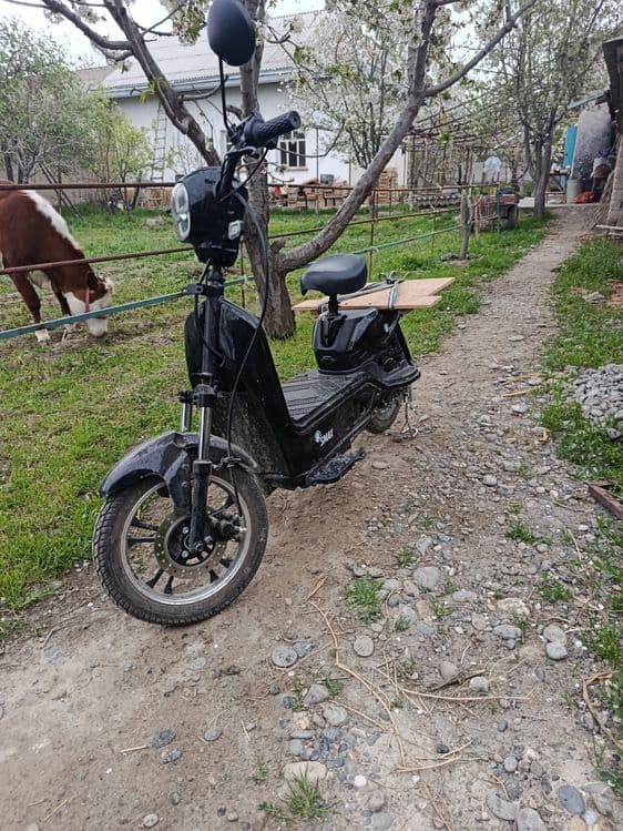 Skuter sotiladi yaqinda olingan 300 km yurgan — 1