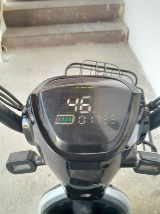 Skuter narhi 180000 — 1