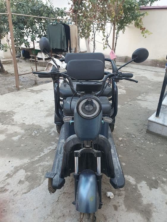 Skuter yangi holatda probegi deyarli 0 narxi kelishiladi — 1