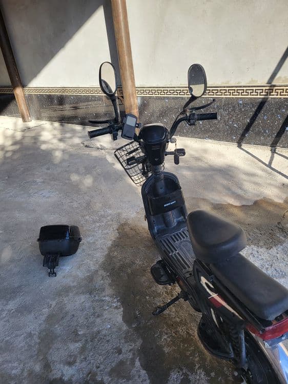 Skuter bor arzon narxda sotiladi — 1