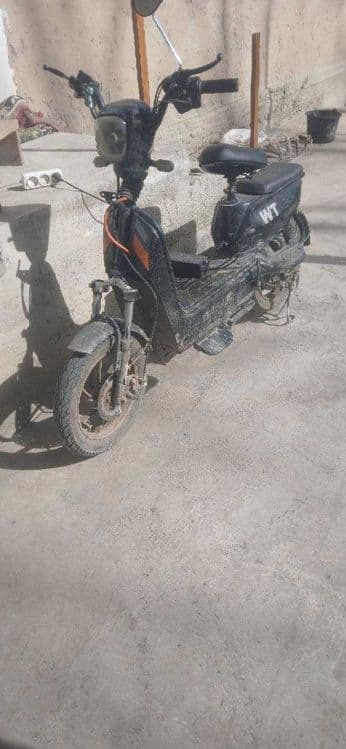 Skuter-moped 40-60 km srochna sotiladi — 1