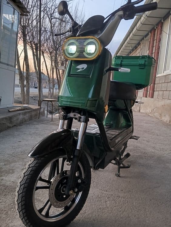Skuter sotiladi vela sekuterga ustiga pul berilsa obmen bor — 1