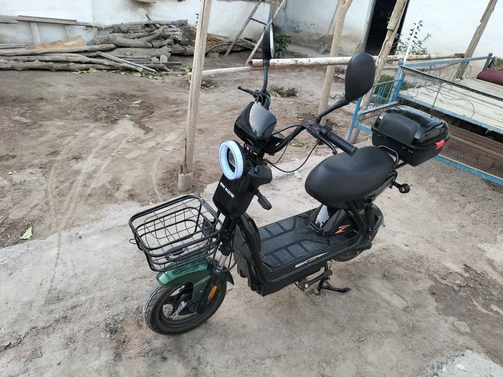 Boni skuter ideal holatda — 1
