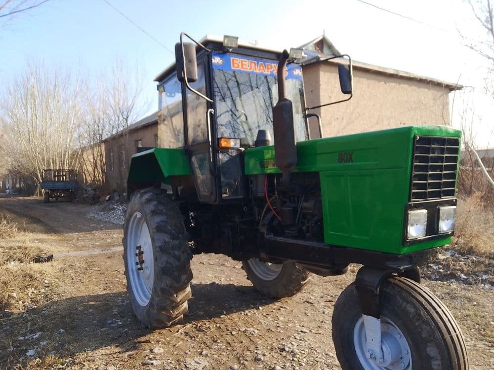 Traktor MTZ Belarus 80x — 1