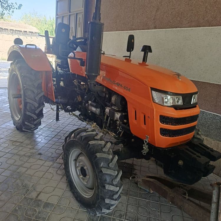 Traktor changan 404 4x4 tortadi — 1