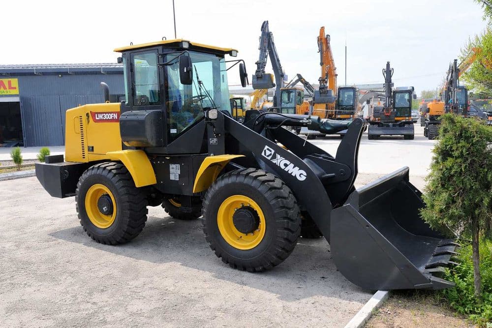 Фронтальный погрузчик XCMG LW300FN,LW300KN(В наличии) — 1