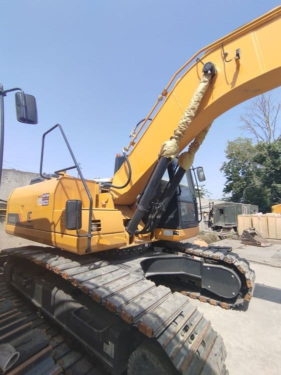 Карьерный экскаватор liugong 922 1.2 куба — 1