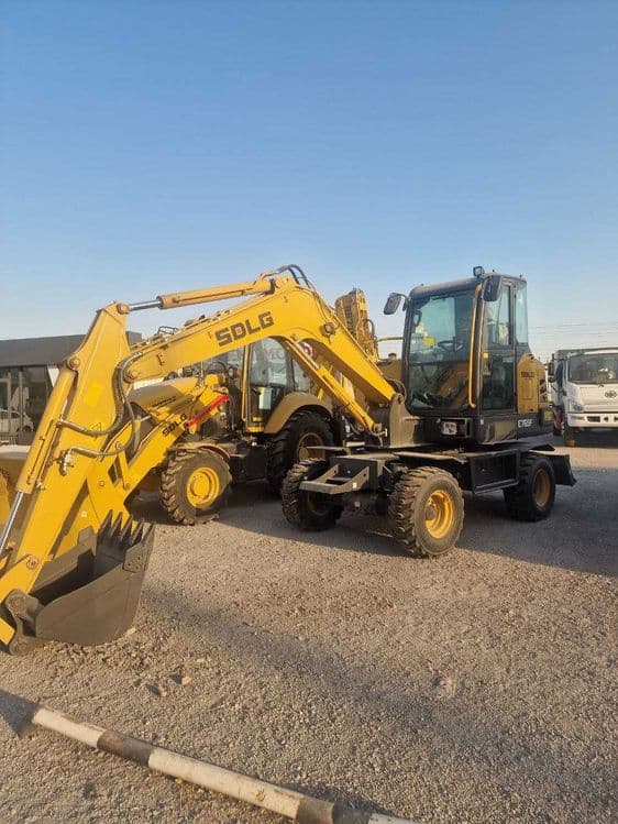 Колесный экскаватор SDLG E765F - 0,21 куб.м в НАЛИЧИИ — 1