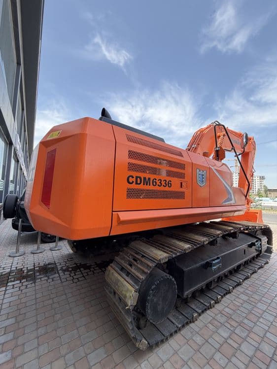 Lonking Ekskavator CDM 6336 — 1