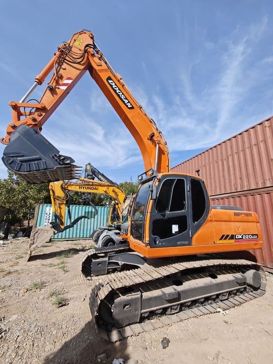 DOOSAN DX220 LCA Экскаватор хизмати — 1