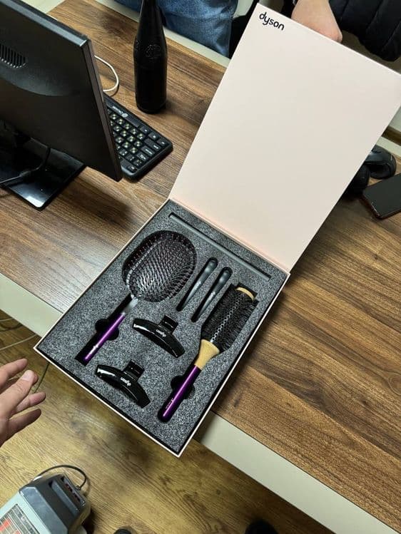 Набор рассчесок от dyson — 1