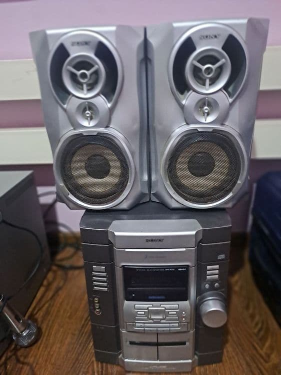 Sony muzikalniy senter sotiladi — 1