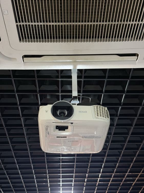 продаются Проектор Epson — 1