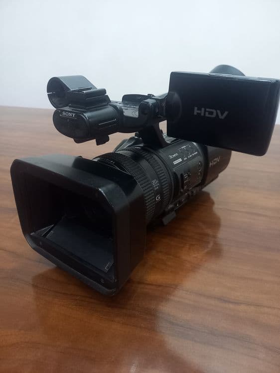 Vedio kamera sony Z5 xolati yaxshi — 1