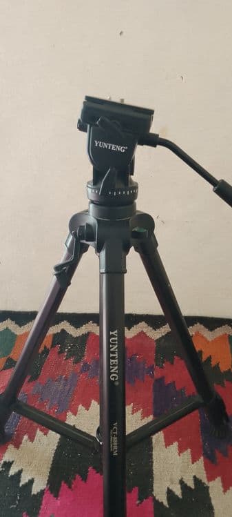 YUNTENG штатив ва видеокамера JVC сотилади — 1