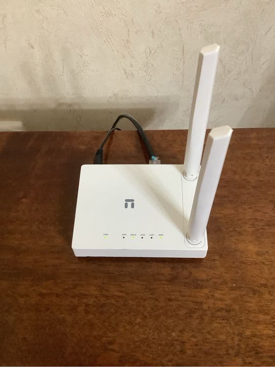 Продаю роутер netis w1 — 1