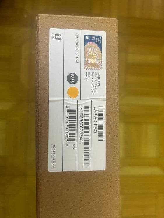 Ubiquiti UniFi AP AC Pro — 1
