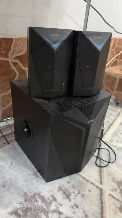 Продается новый принтер Canon i sensys, колонки — 1
