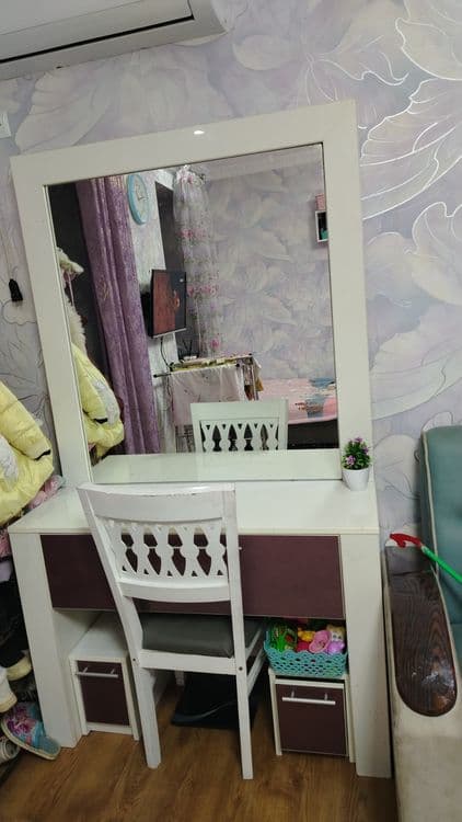Трюмо сотилади. Продаётся трюмо — 1