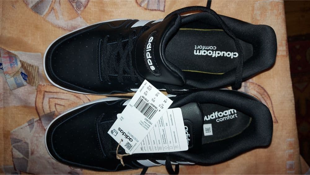 Продам крссовки . — 1