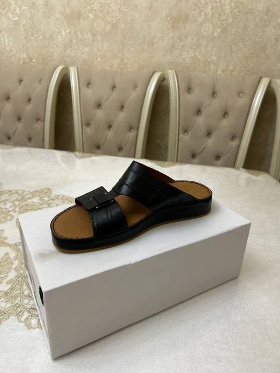 Продам новые арабские сандалы фирмы "ALDO"! Размер 43. — 1