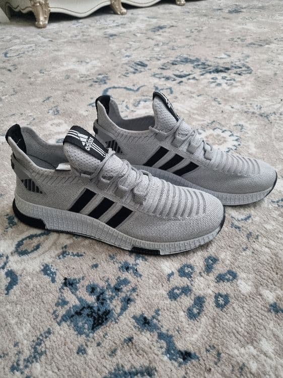 Krasofka sotiladi yangi adidas — 1