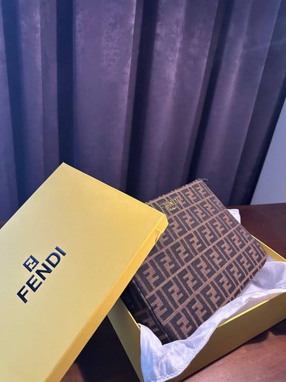 Продам Сумка от оригинальный бренд Fendi, Cofee. — 1