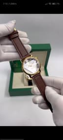 Rolex uchburchak soati