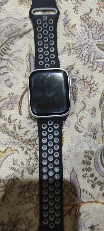 Продам часы с зарядкой — 1
