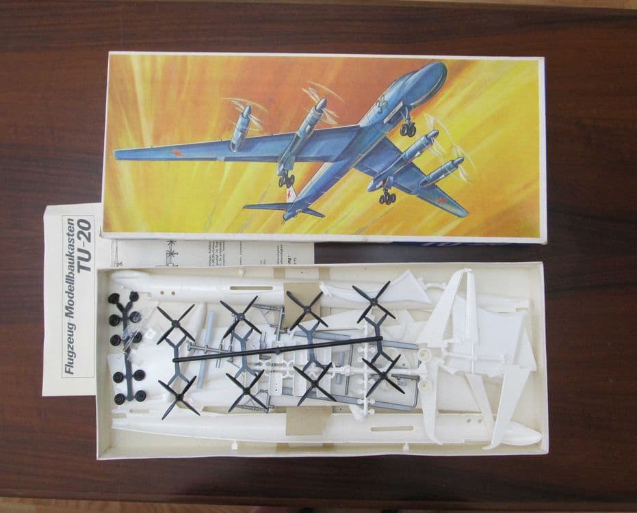 Модель сборная. Бомбардировщик Ту-20 ( 1:100 ) — 1