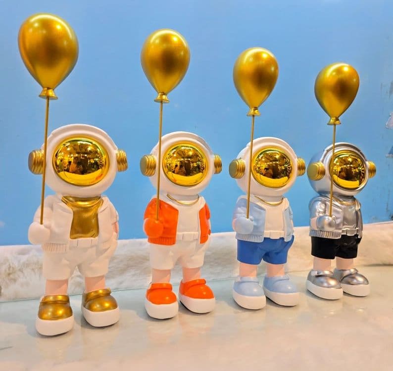 Фигурка космонавт сувенир — 1