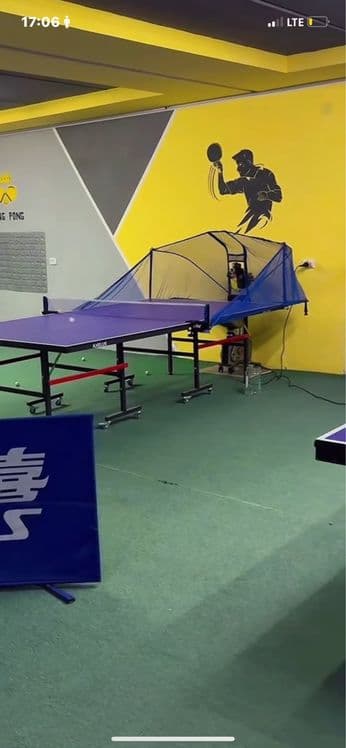 Y/T model robot va tennis stol — 1