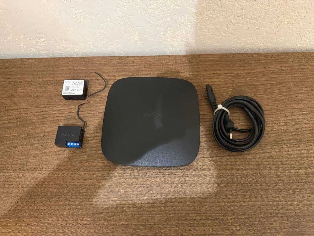Ajax Hub 2 (black EU) + Ajax WallSwitch (black eu) — 1
