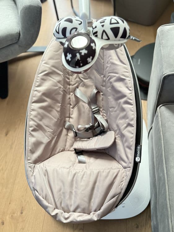 Электронная люлька. 4moms mamaRoo — 1
