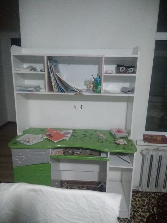 Продаются комплект кровать шкаф детские стол — 1