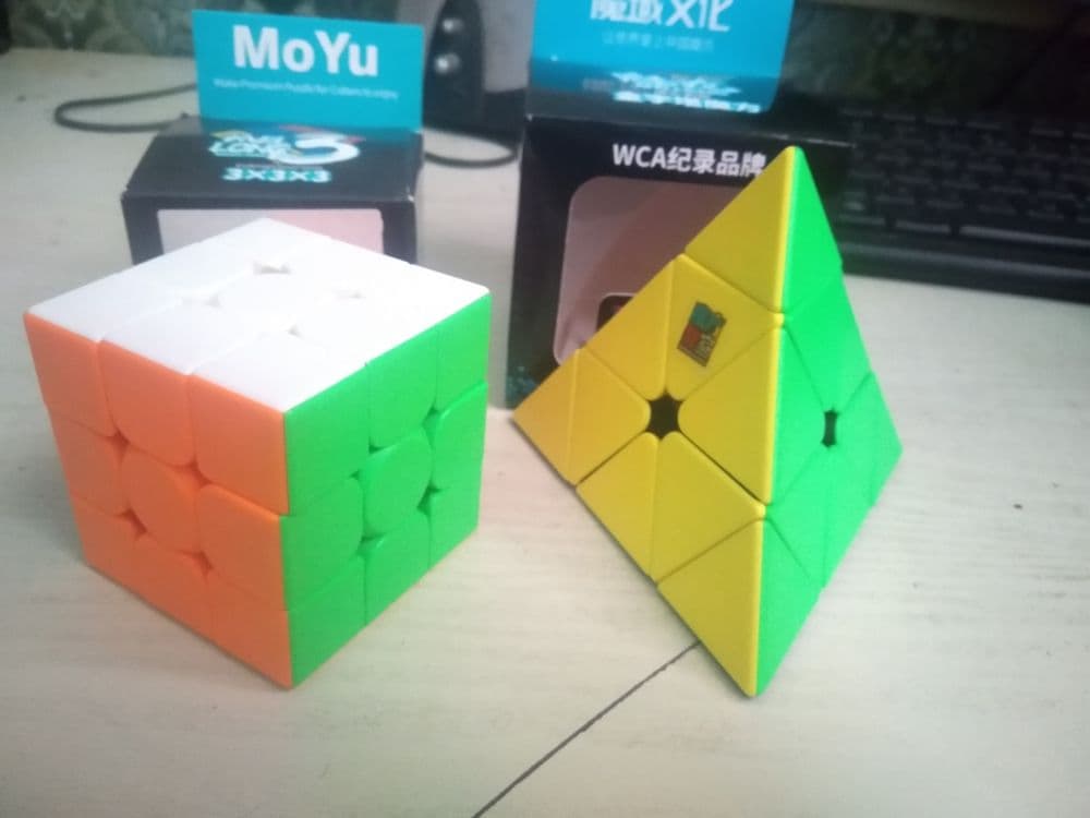 Kubik Rubik 3x3 va pyramida kubik Rubik — 1