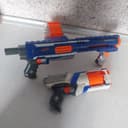 Nerf blasterlar rampage va strong arm